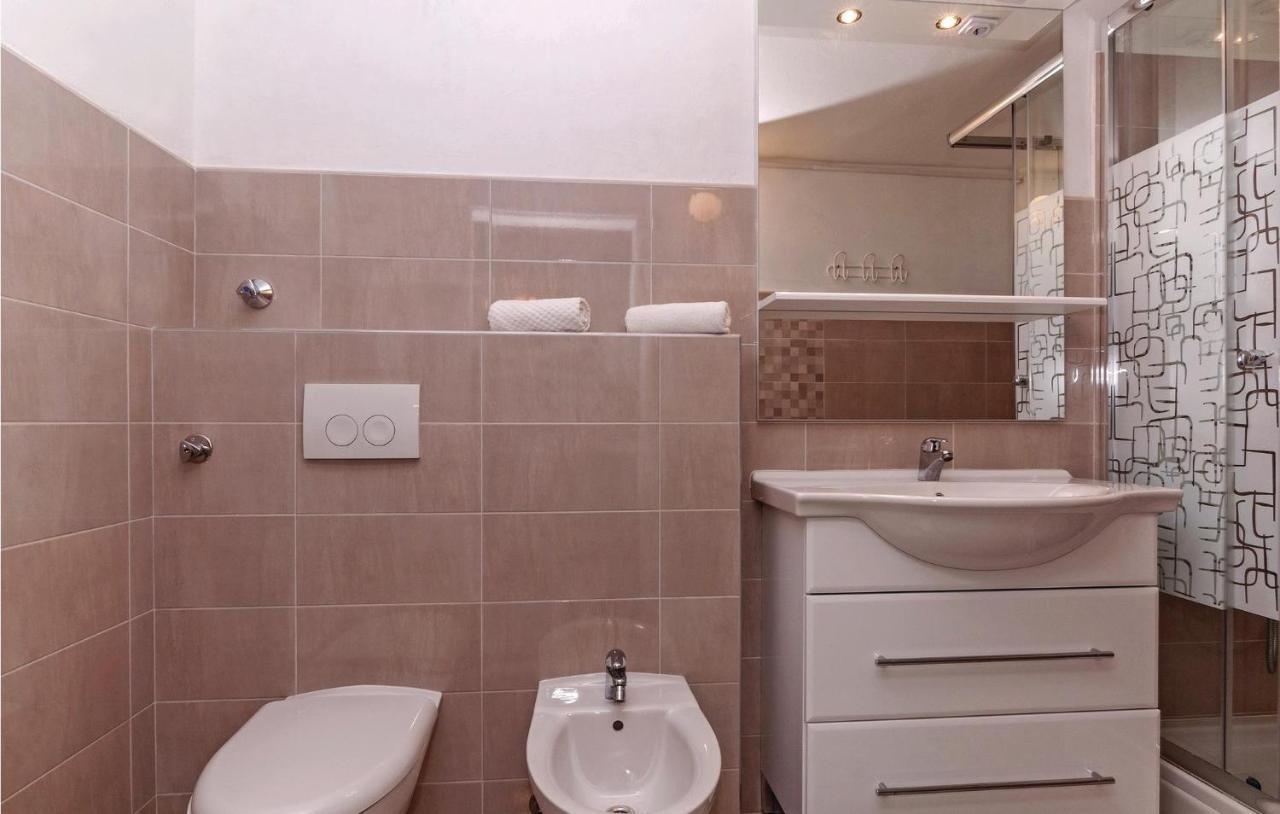 8 Bedroom Gorgeous Home In Kožino エクステリア 写真