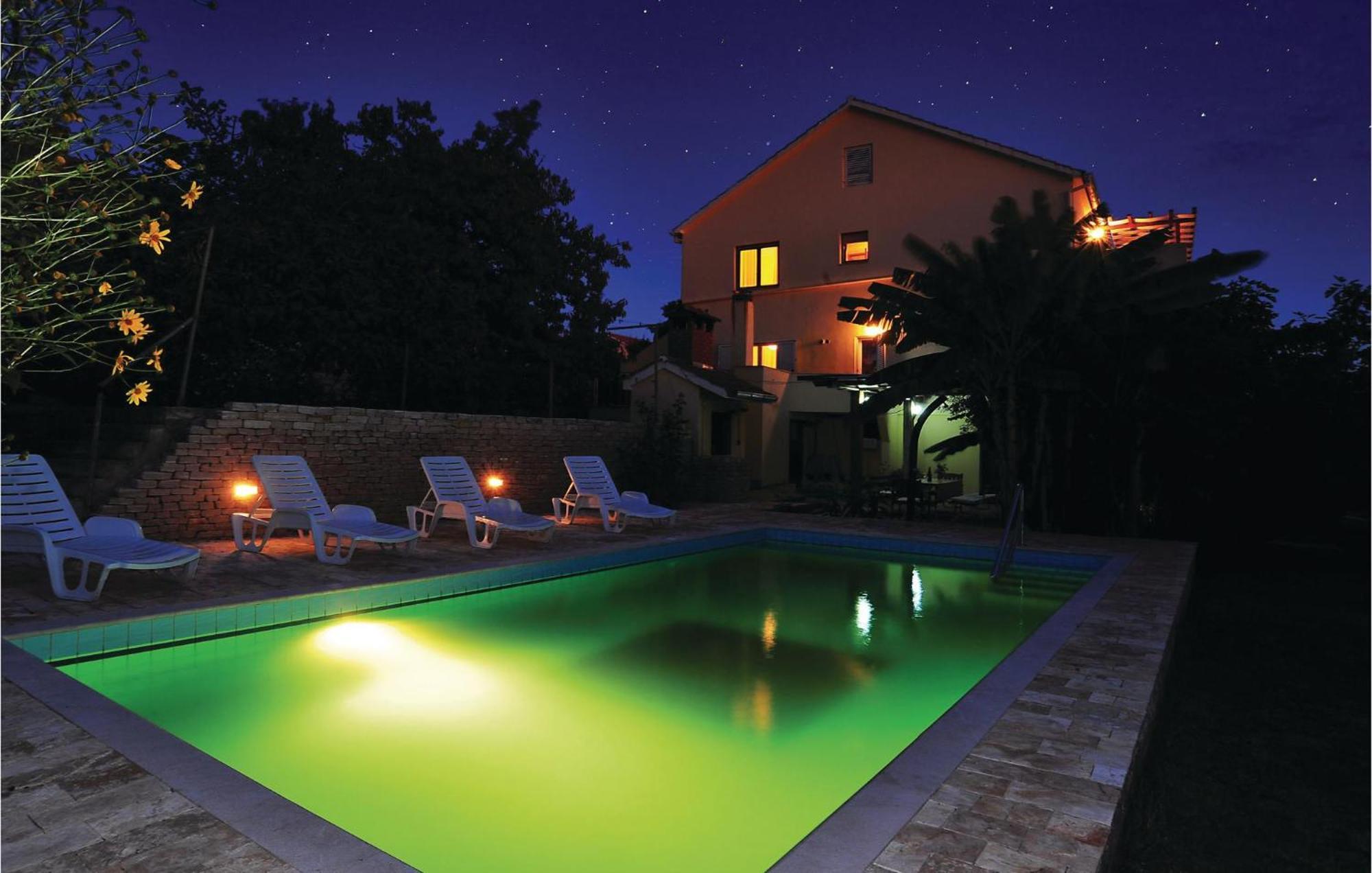 8 Bedroom Gorgeous Home In Kožino エクステリア 写真