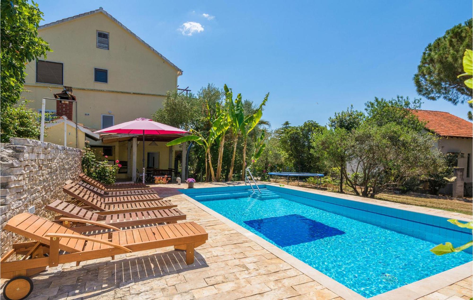 8 Bedroom Gorgeous Home In Kožino エクステリア 写真