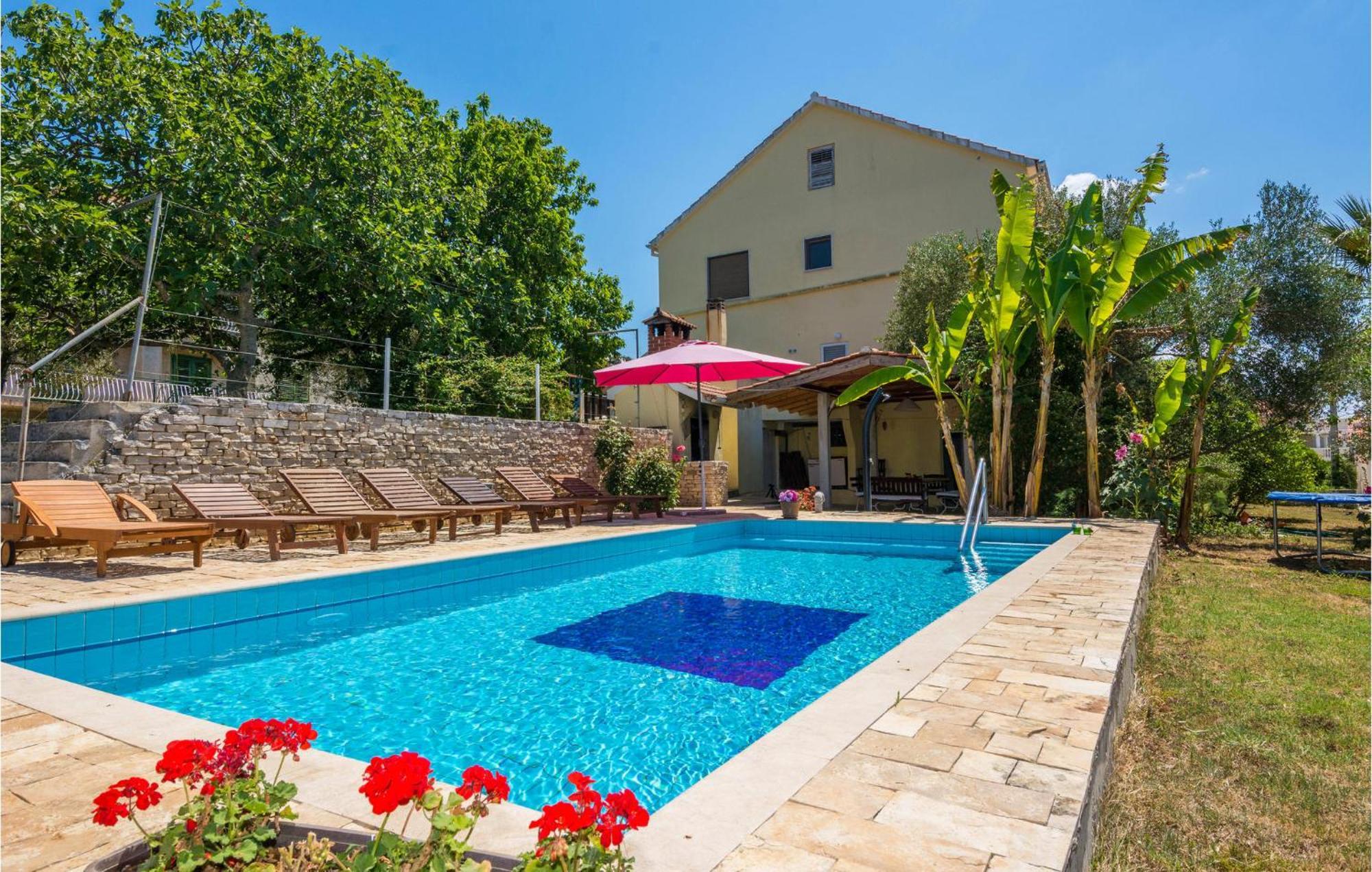 8 Bedroom Gorgeous Home In Kožino エクステリア 写真